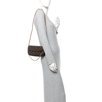 Monogram Ivy Wallet On Chain