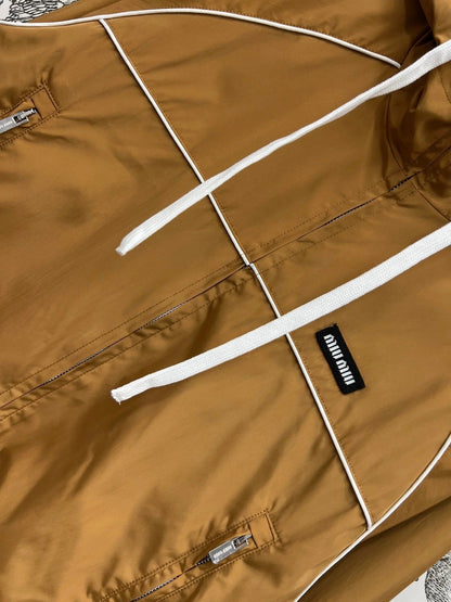 MIU 25S HOODED JACKET BROWN IN NYLON 263023
