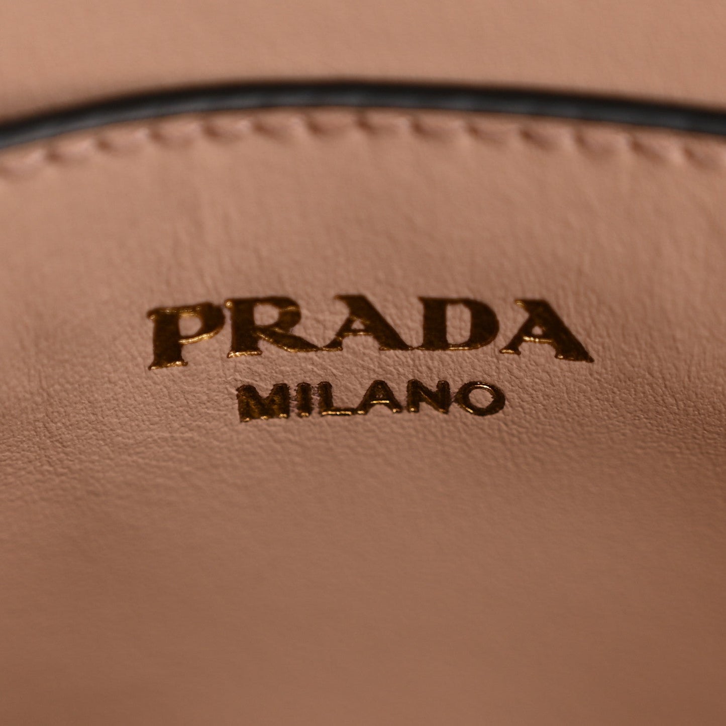 Saffiano Soft Calfskin Small Zippered Tote Cipria