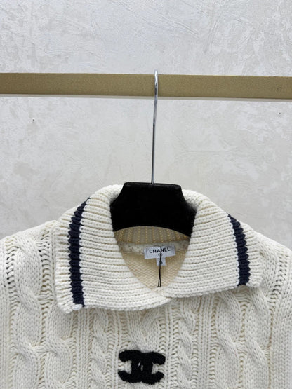 CC 26 Collared Knitted Vest Red and Cream Wool 331417