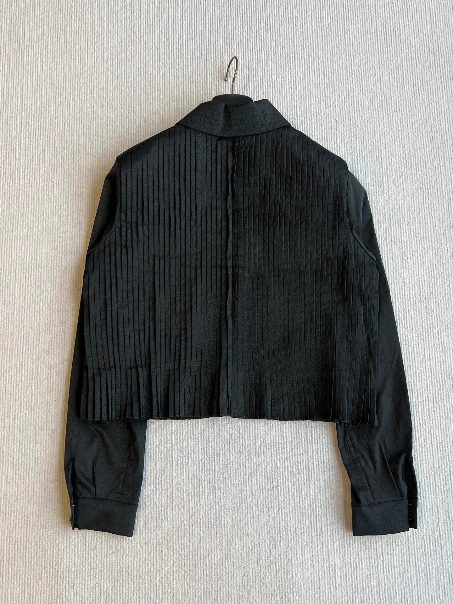 CHANEL PLEATED SHIRT STYLE 31