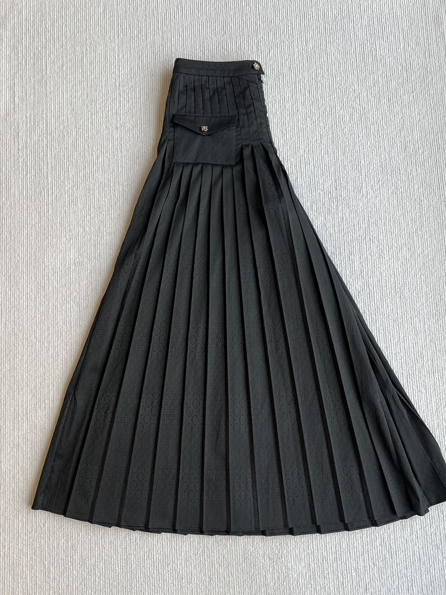 CC 25 Pleated Pants Black Silk