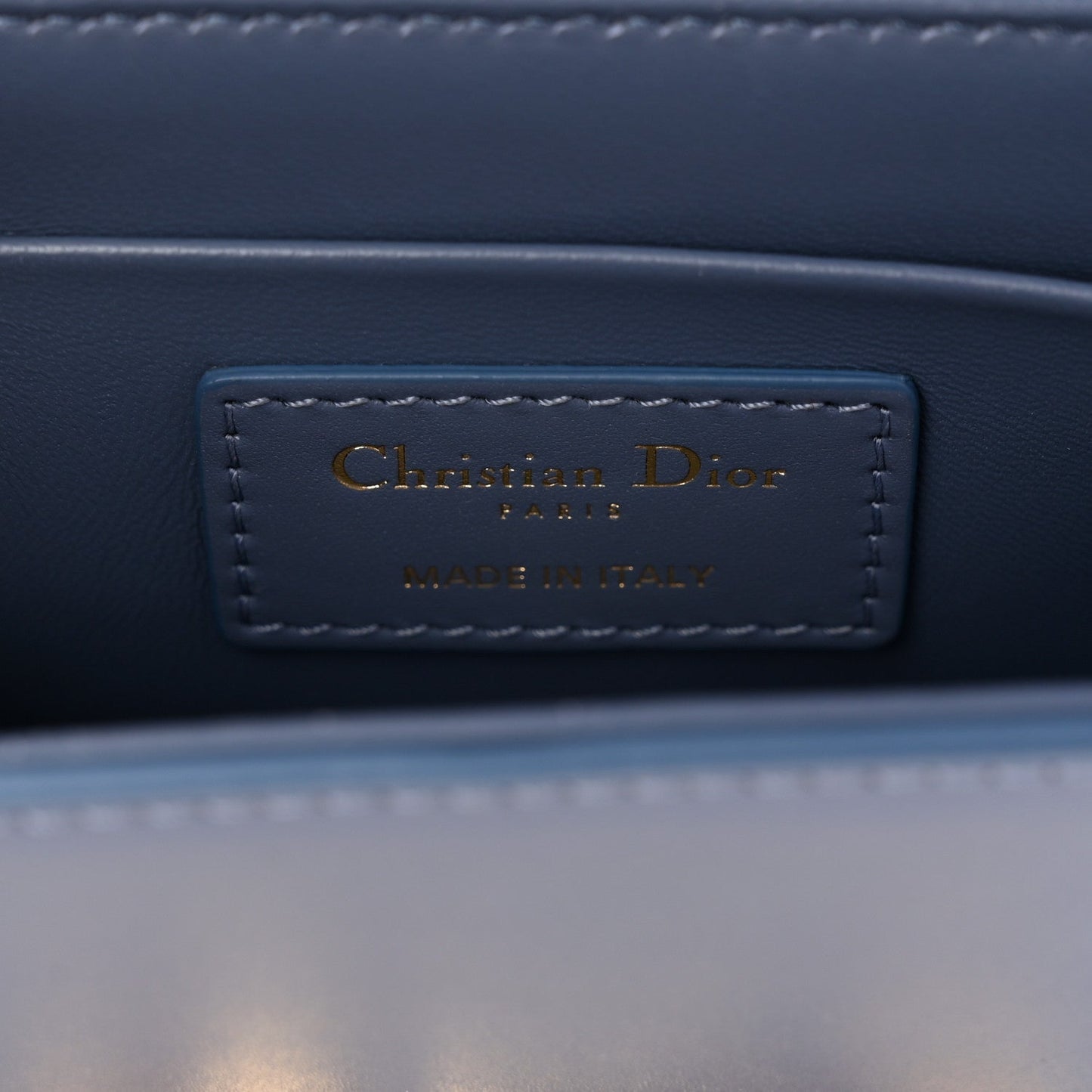 Box Calfskin 30 Montaigne Box Bag Blue