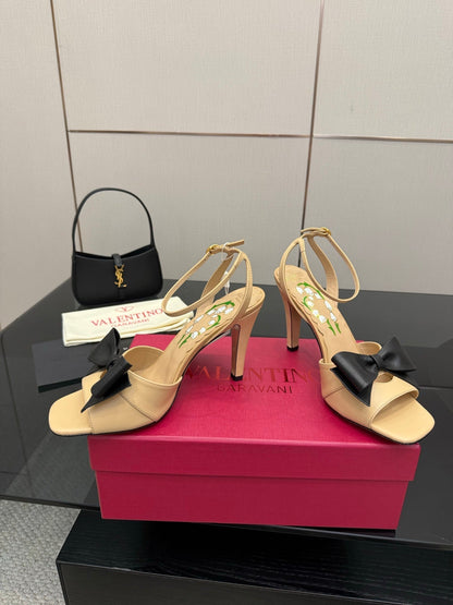 VT Bowow Sandal 95mm Black Beige Leather