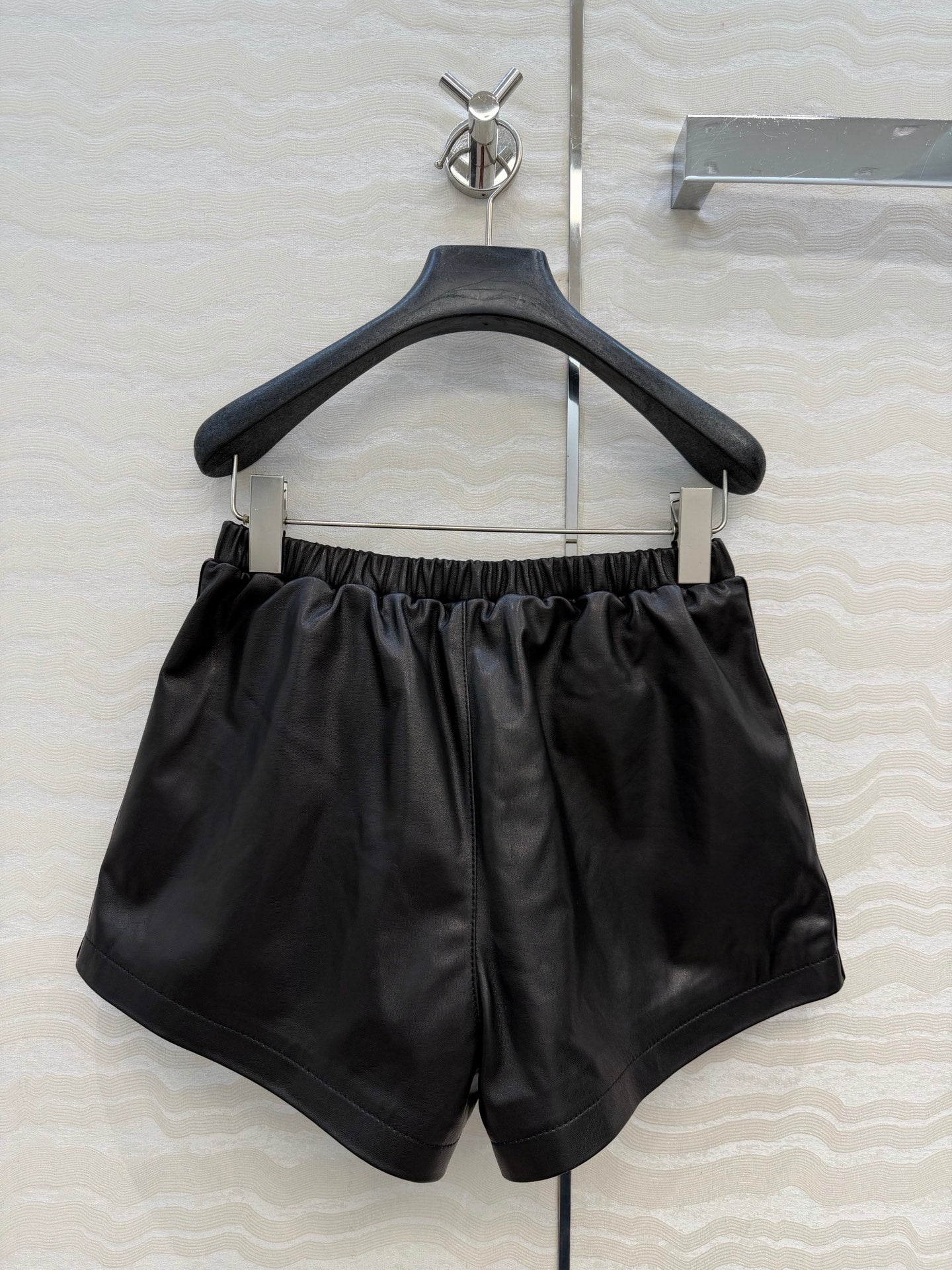 Miu SS26 Striped Nappa Leather Shorts Black Lambskin 351112