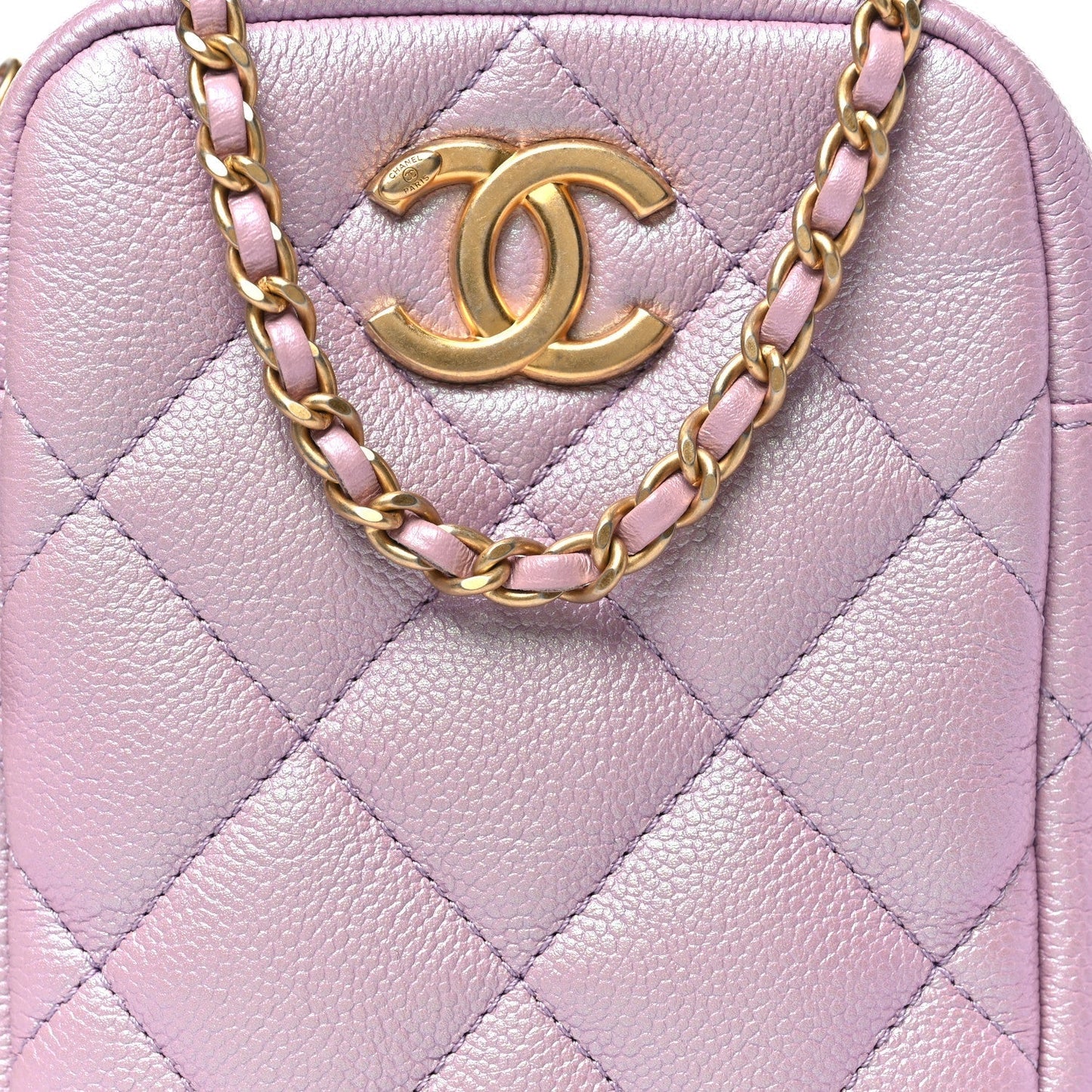 Iridescent Caviar Quilted Vertical My Perfect Camera Case Pink