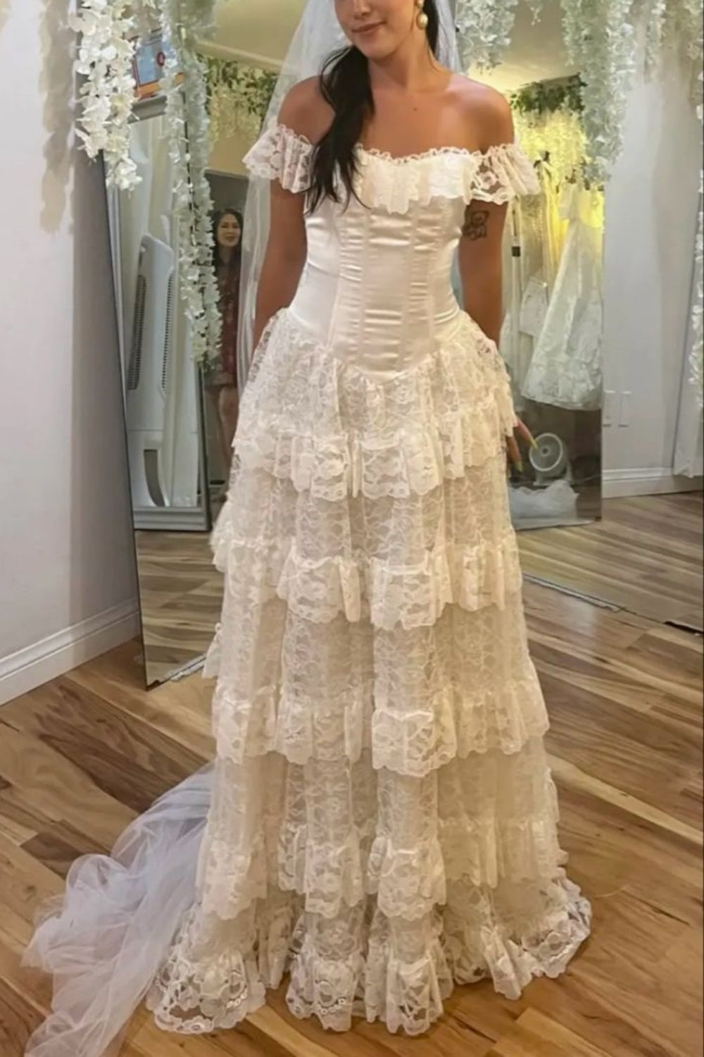 formaldressy-White Delicate Tulle Lace Long Layered Elegant Wedding Dress gh5837