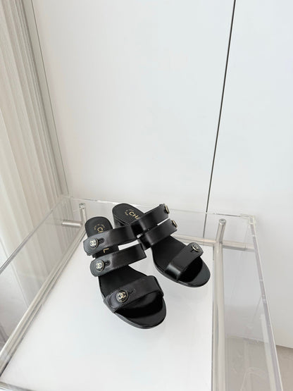 Chanel 26 Turnlock 40 Black Sandal Mule in Lambskin 597396