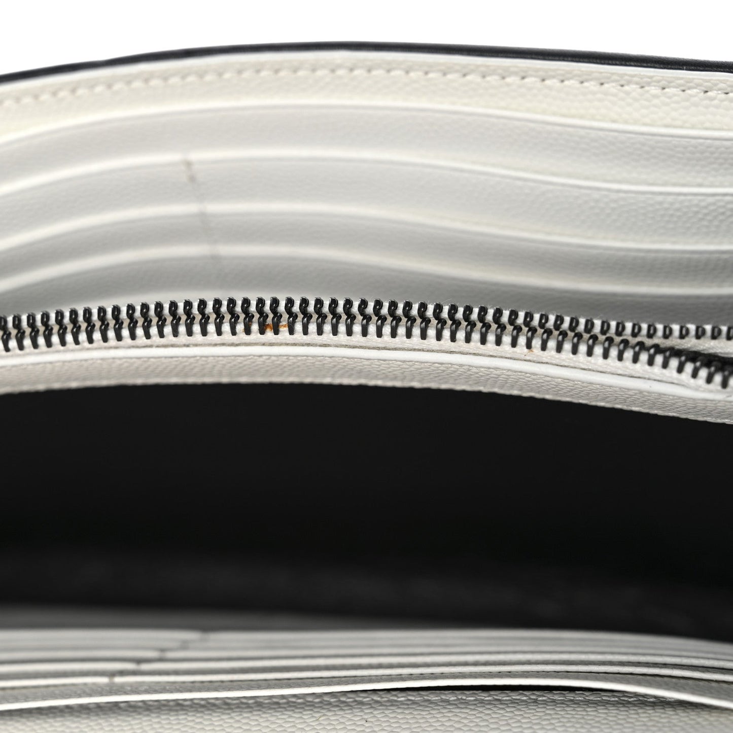 Grain De Poudre Matelasse Monogram Chain Wallet White Black