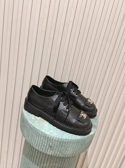 CC 26s Shoes 2cm Black Quited Calfskin 583905