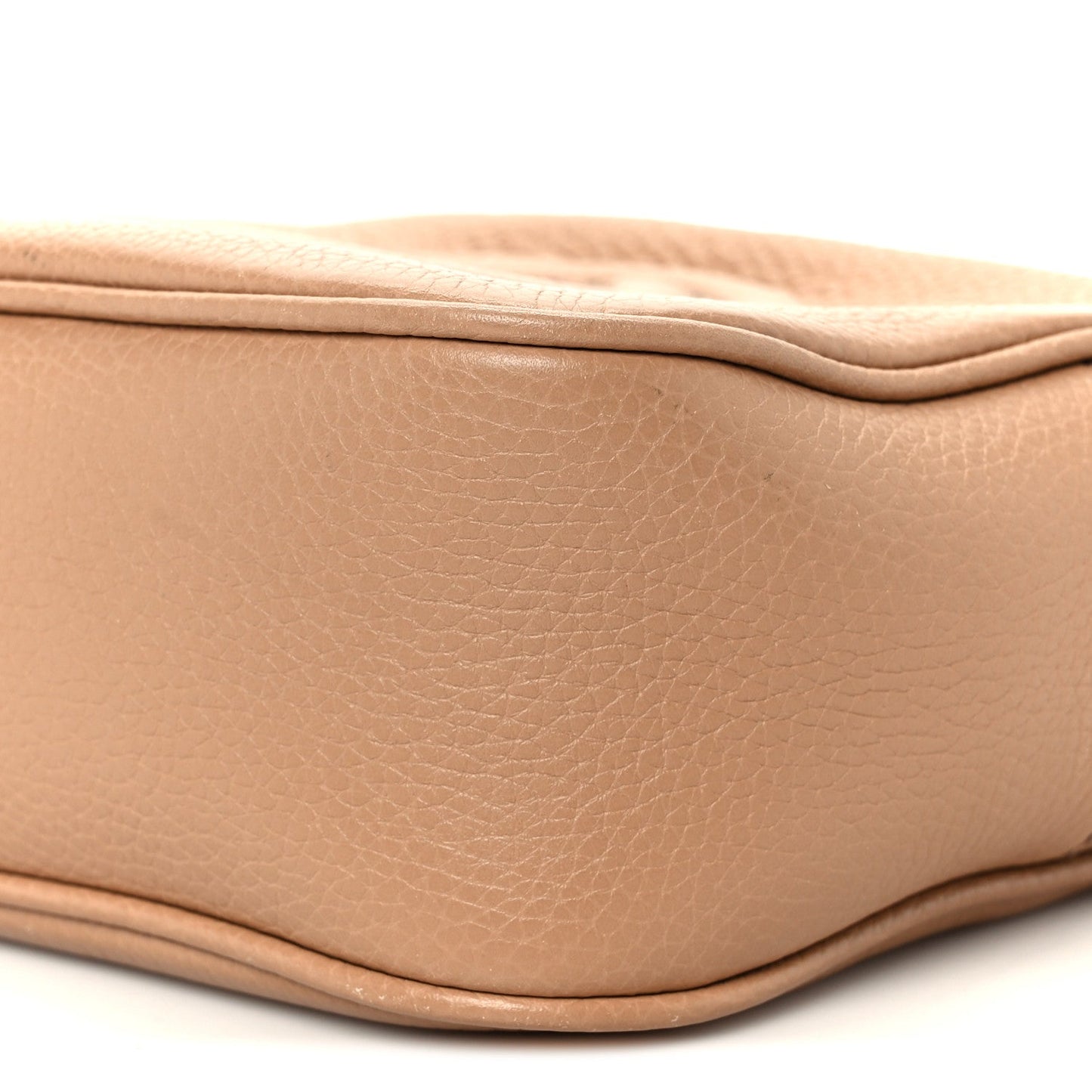 Pebbled Calfskin Small Soho Disco Bag Camelia