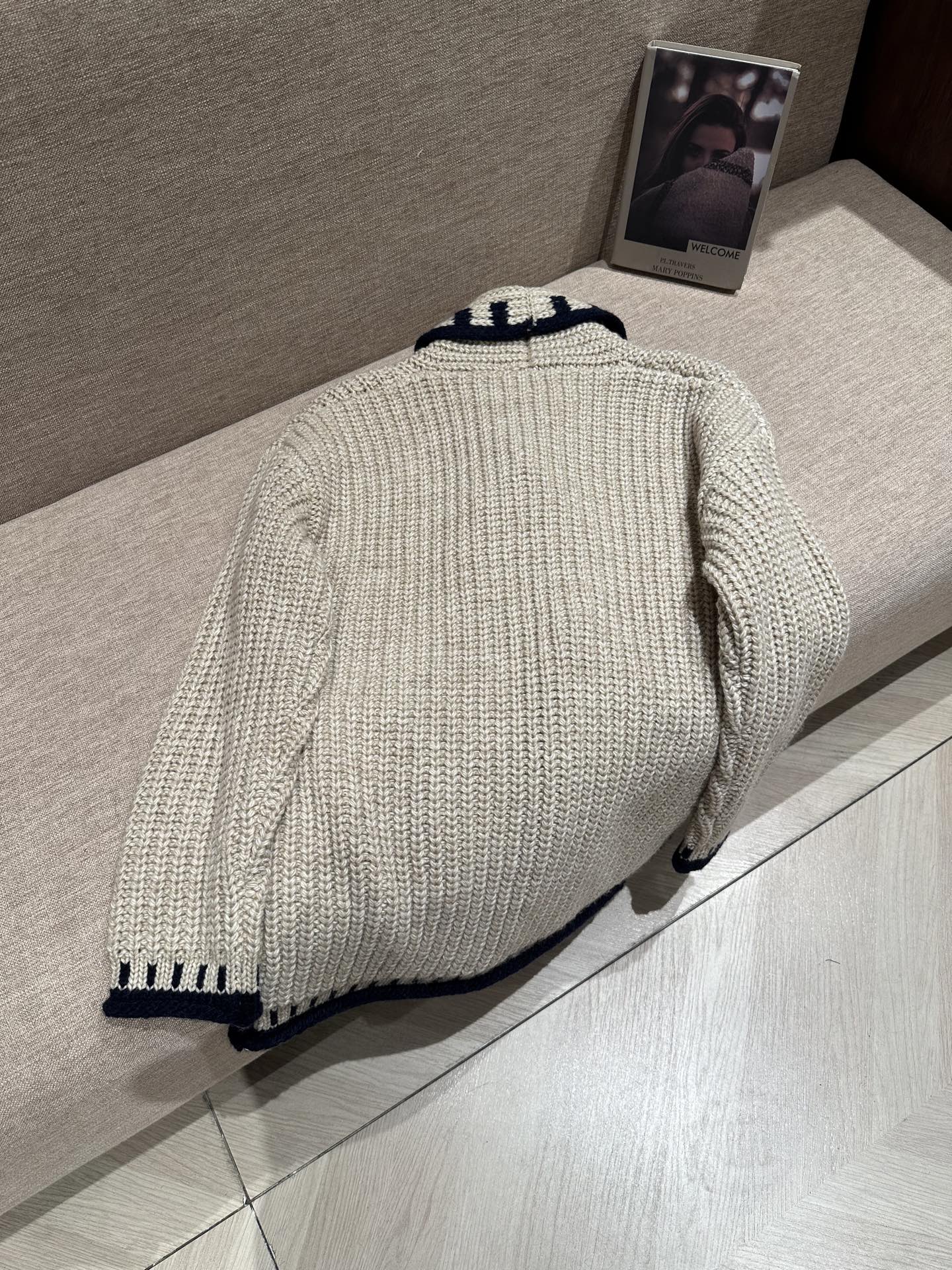 Chanel 25S Fragrant Milk Tea Color-Blocked Cardigan knitted 333184