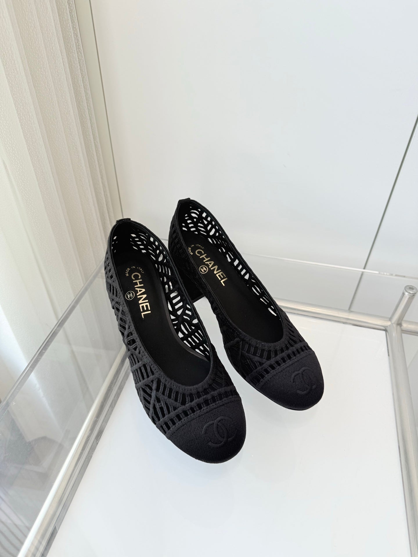 Chanel 26 Ladies 50 Ballet Flats Black in Fabric 597340