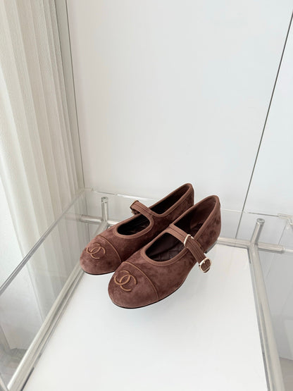 Chanel 26 Mary Jane Shoe Brown in Suede 597378