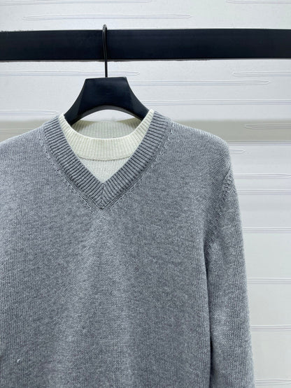 CC 26s Crew Neck Color-Blocked Faux Two-Piece Sweater Cashemere 344154