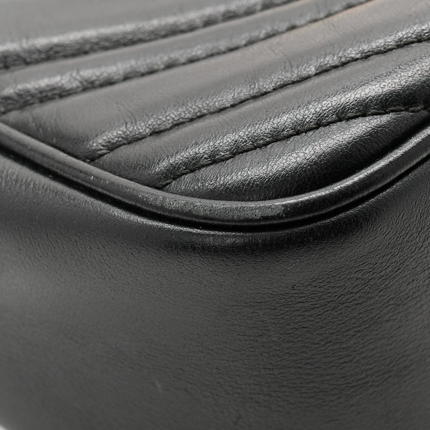 Calfskin Matelasse Small GG Marmont Chain Shoulder Bag Black