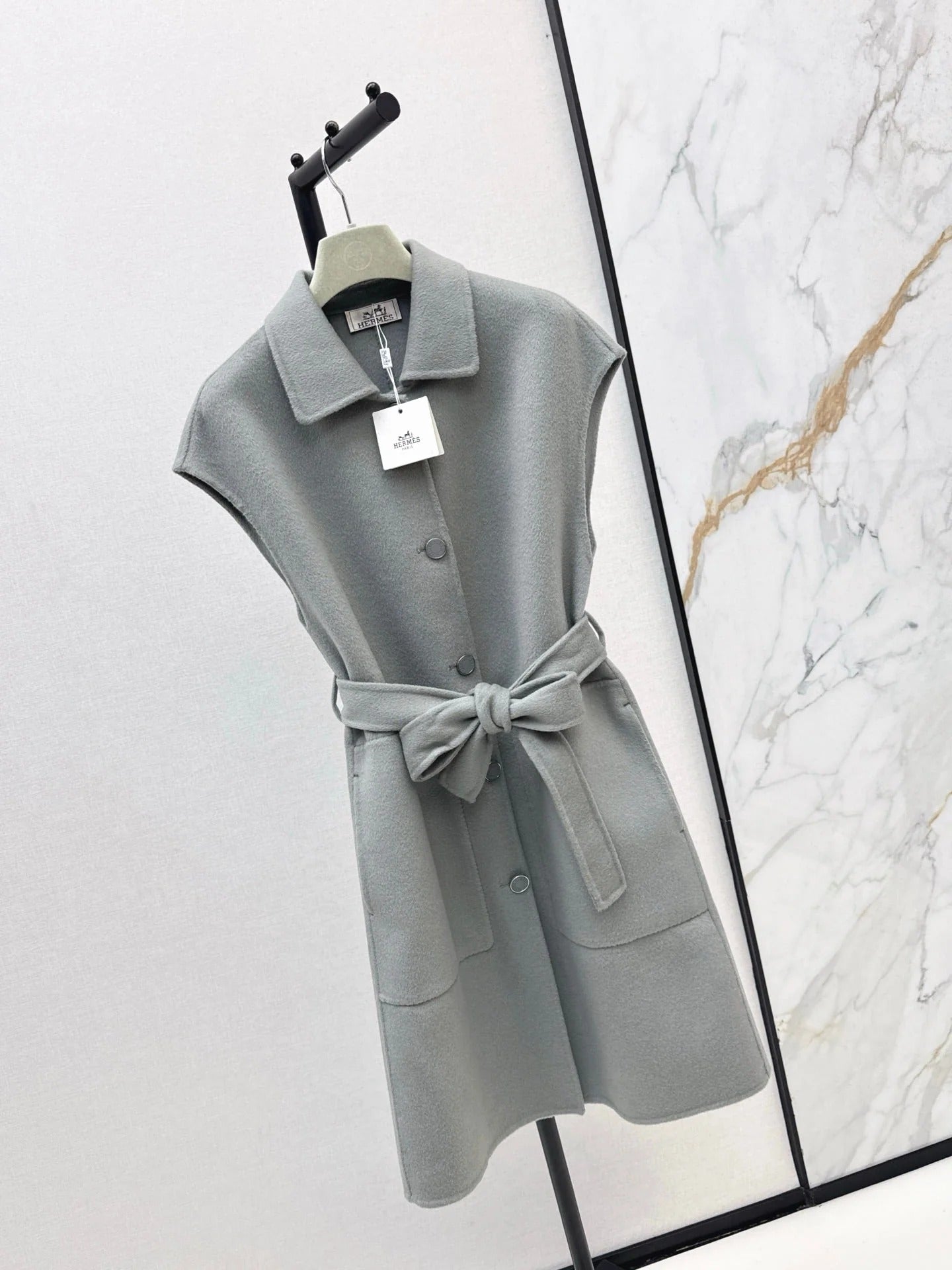 HERMES 25S SLEEVELESS WOOL VEST COAT WITH BOW BELT 96700