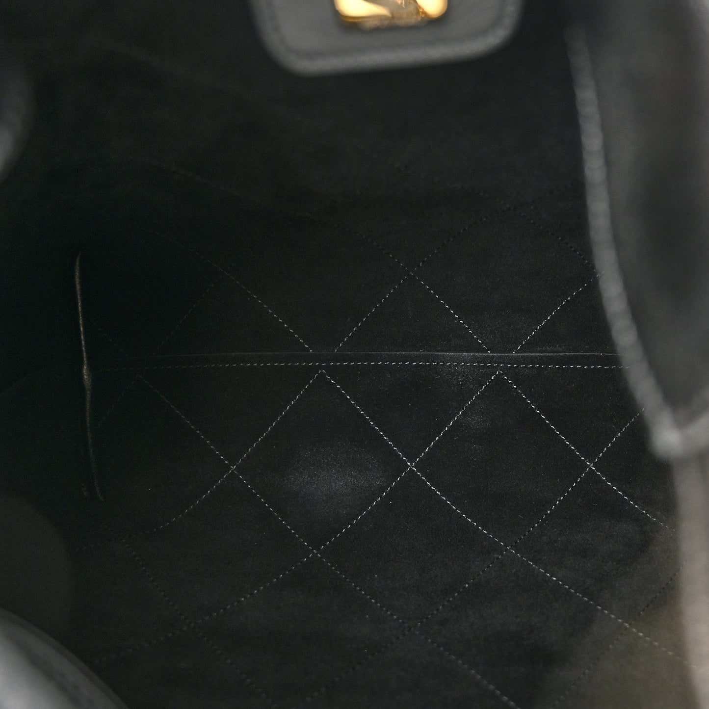 Shiny Lambskin Quilted Medium Hobo Black