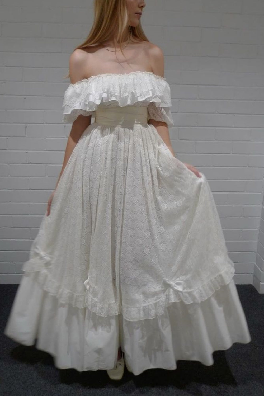 formaldressy-off-shoulder dress White Simple Exquisite Tulle Lace Long One-Shoulder Fashion Dress Wedding Dress gh5838