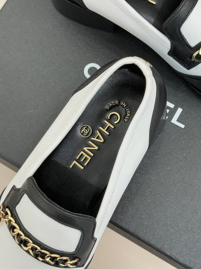 CC 25s Double C Buckle Loafers Black White Calfskin 557705