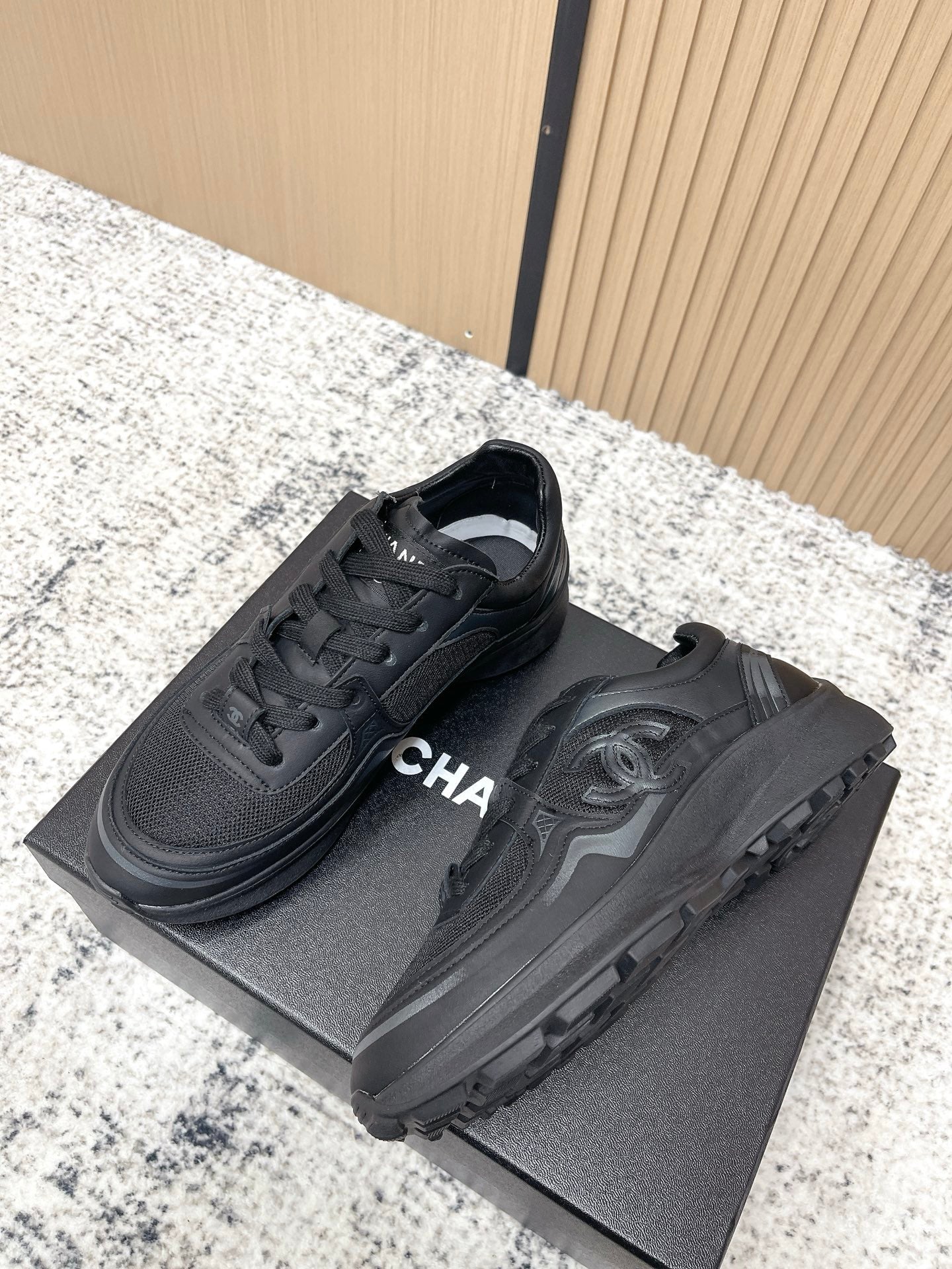 Chanel 26SS New Casual Black Sneakers in Cowhide with Mesh Cloth 591413