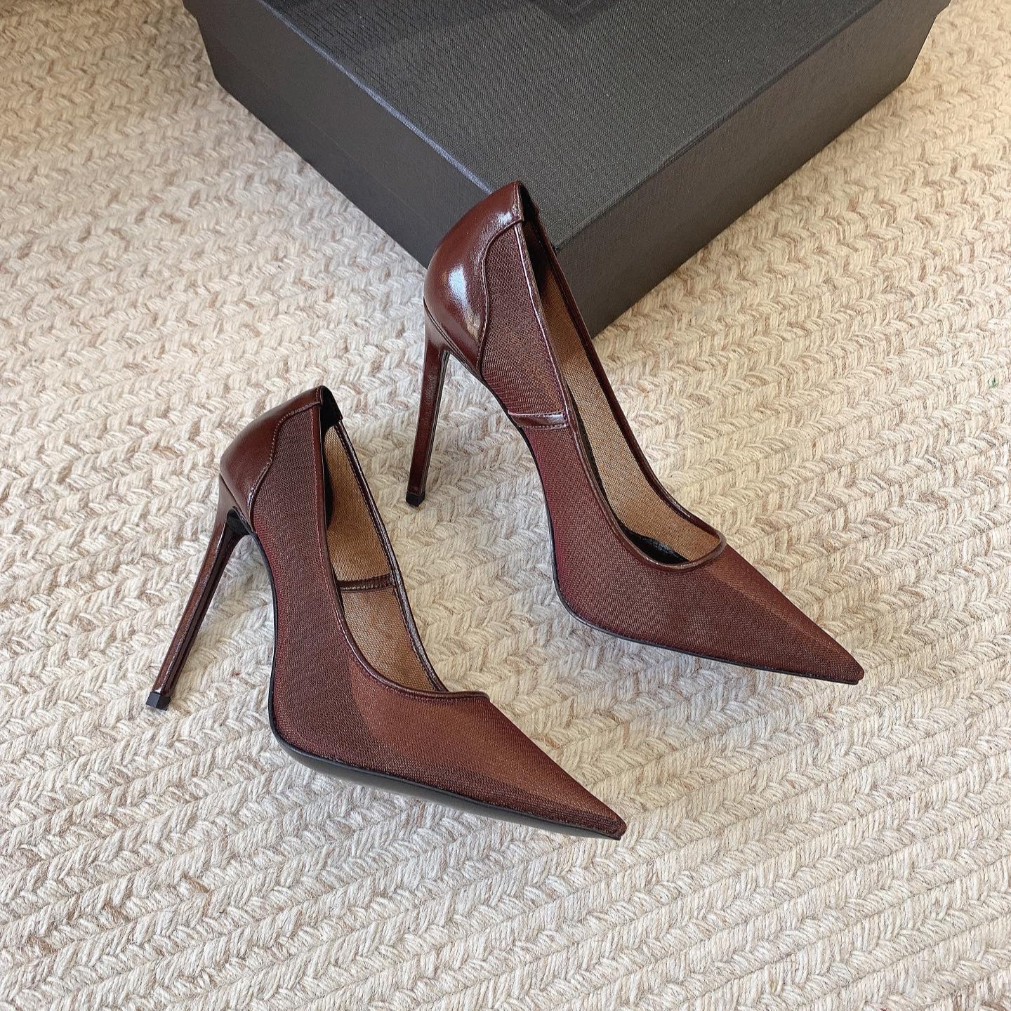NORMA PUMPS IN CHESTNUT MESH – Formaldressy