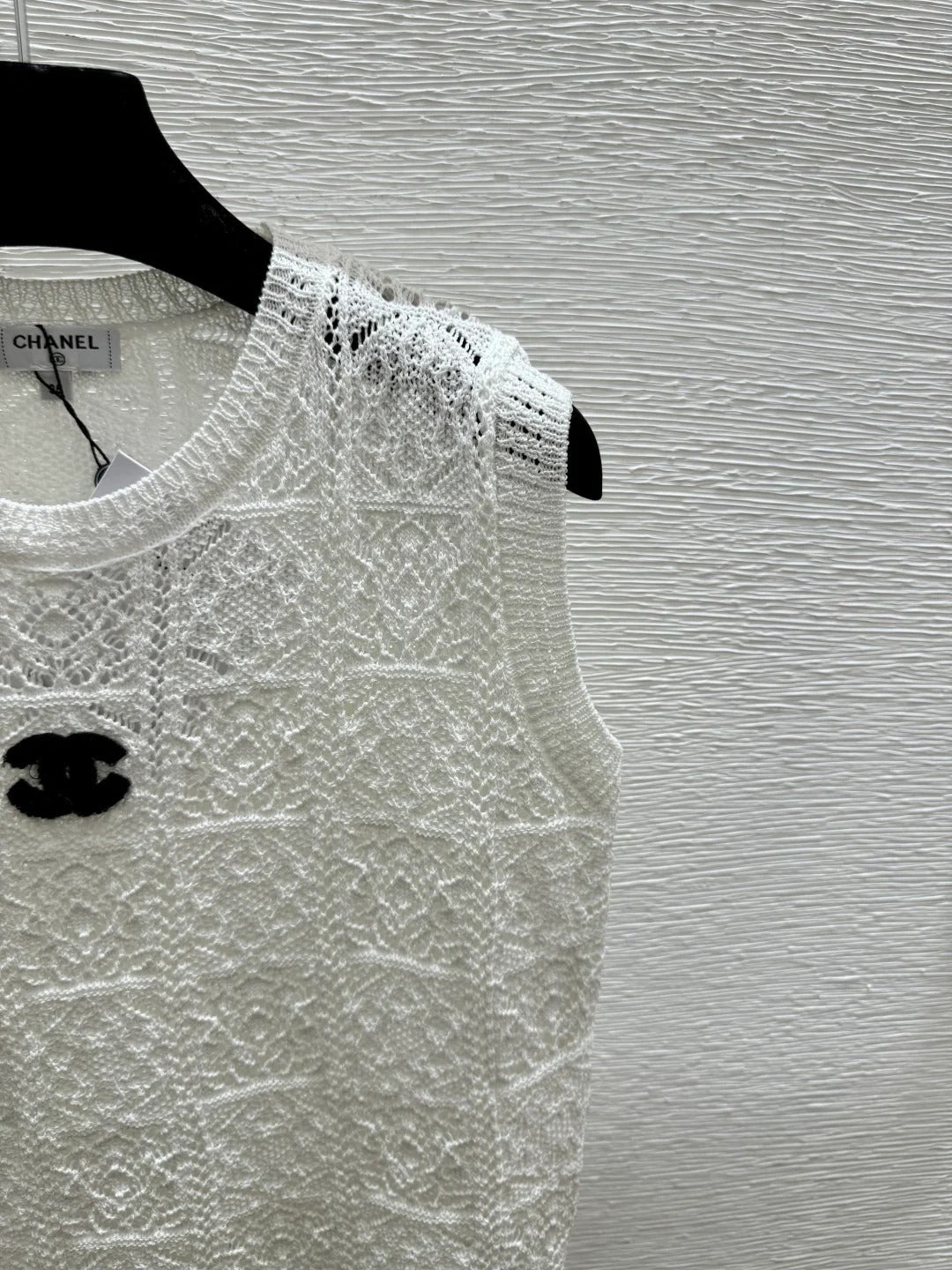 Chanel 2026 Hollow-Out Round Neck Knitted Vest Wool Polyester 170692