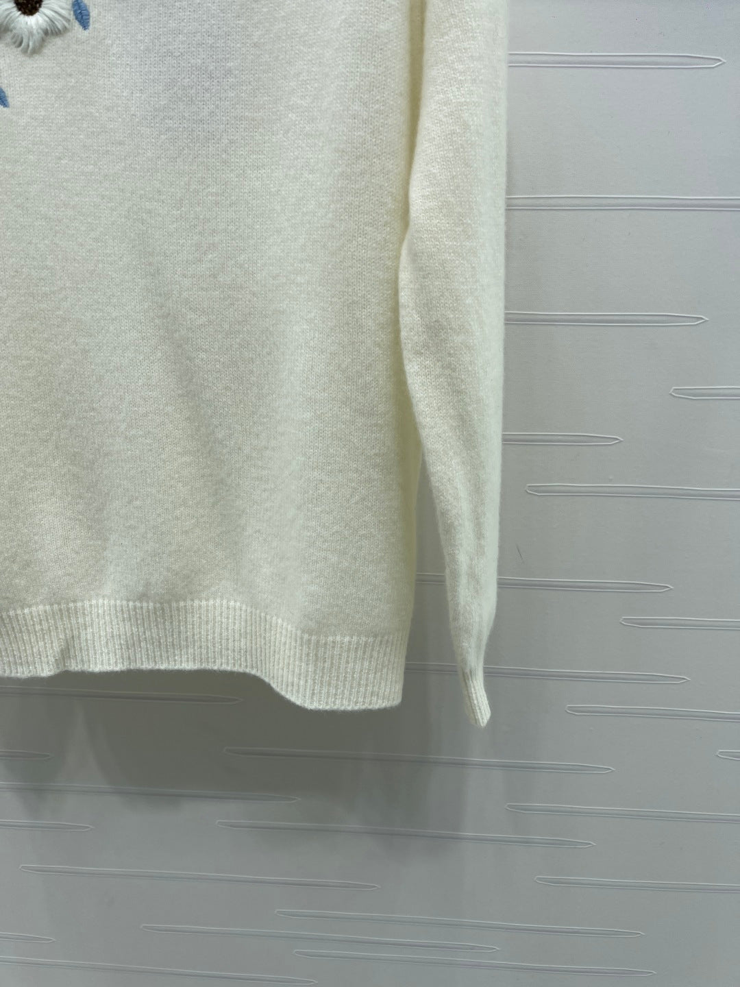 Chanel Floral Patterns White Cream Sweater Embroidered 340996