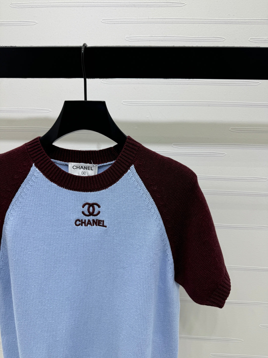 CC Short Sleeve Knitted Sweater Light Blue Burgundy Cashmere Wool 351024