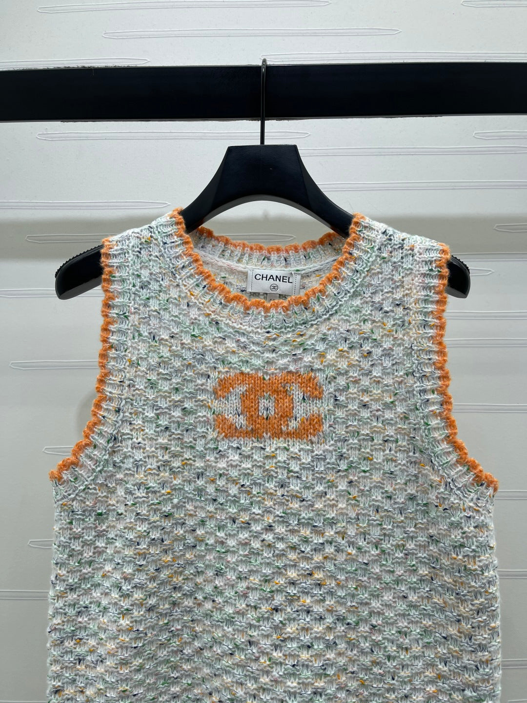 CC 26s Color-Blocked Woven Crew Neck Knit Vest 344117