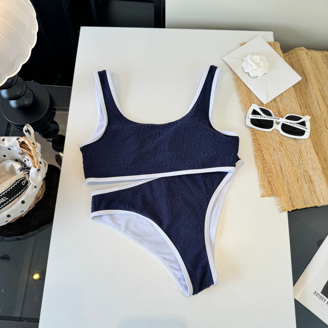 Gucci 26s Two-Piece Navy Blue Cotton 184237