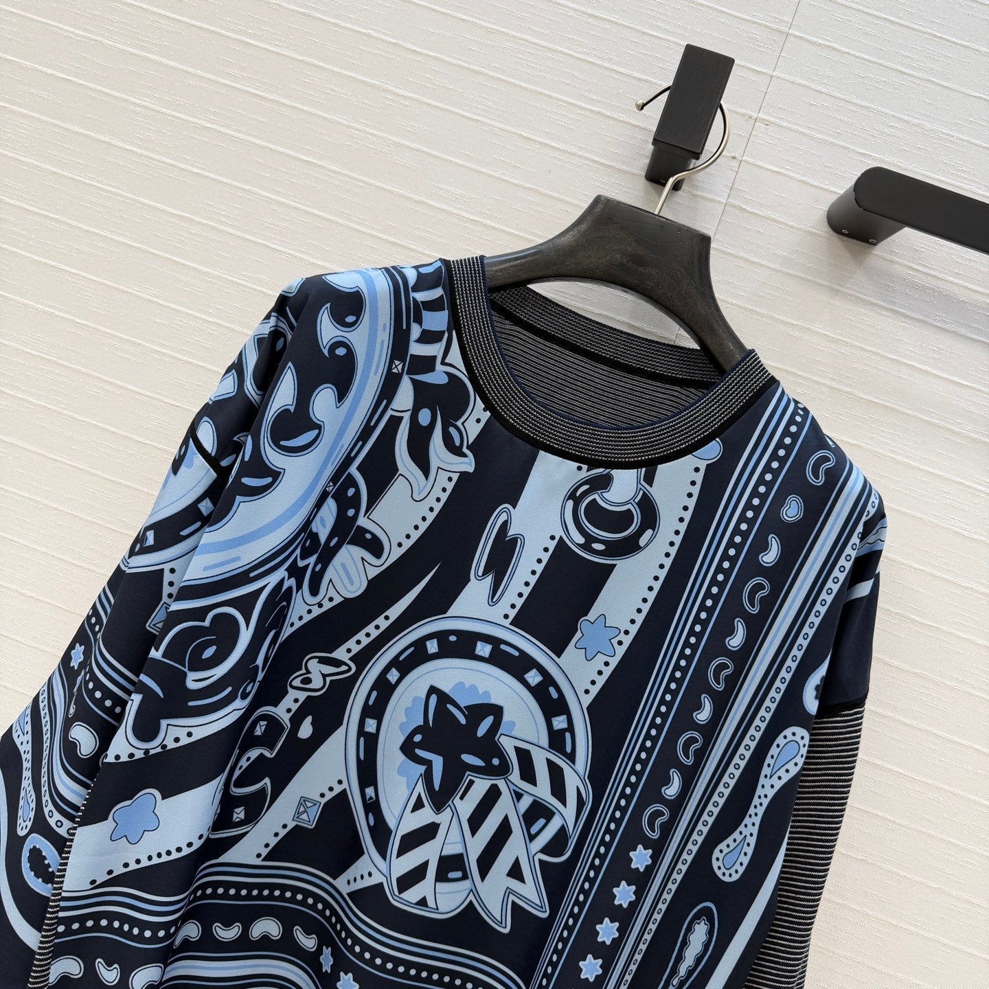 HM "Candy Libris" Long-Sleeve Dark Blue Cotton Tencel
