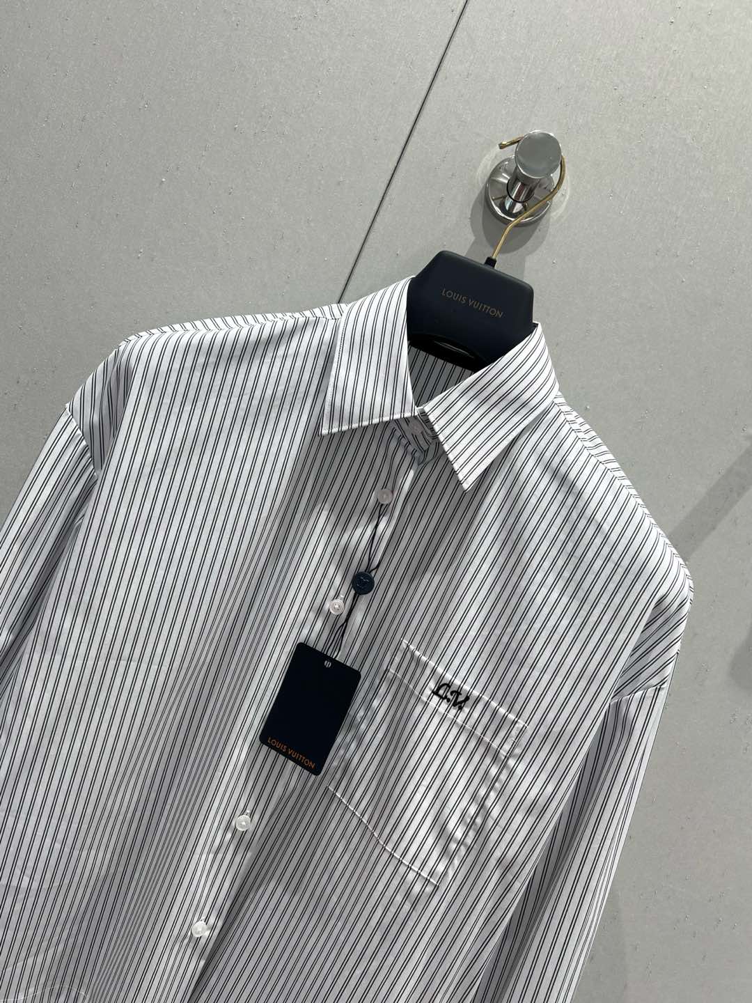 LV 25 Striped Short Long-Sleeved Shirt Black White 209245