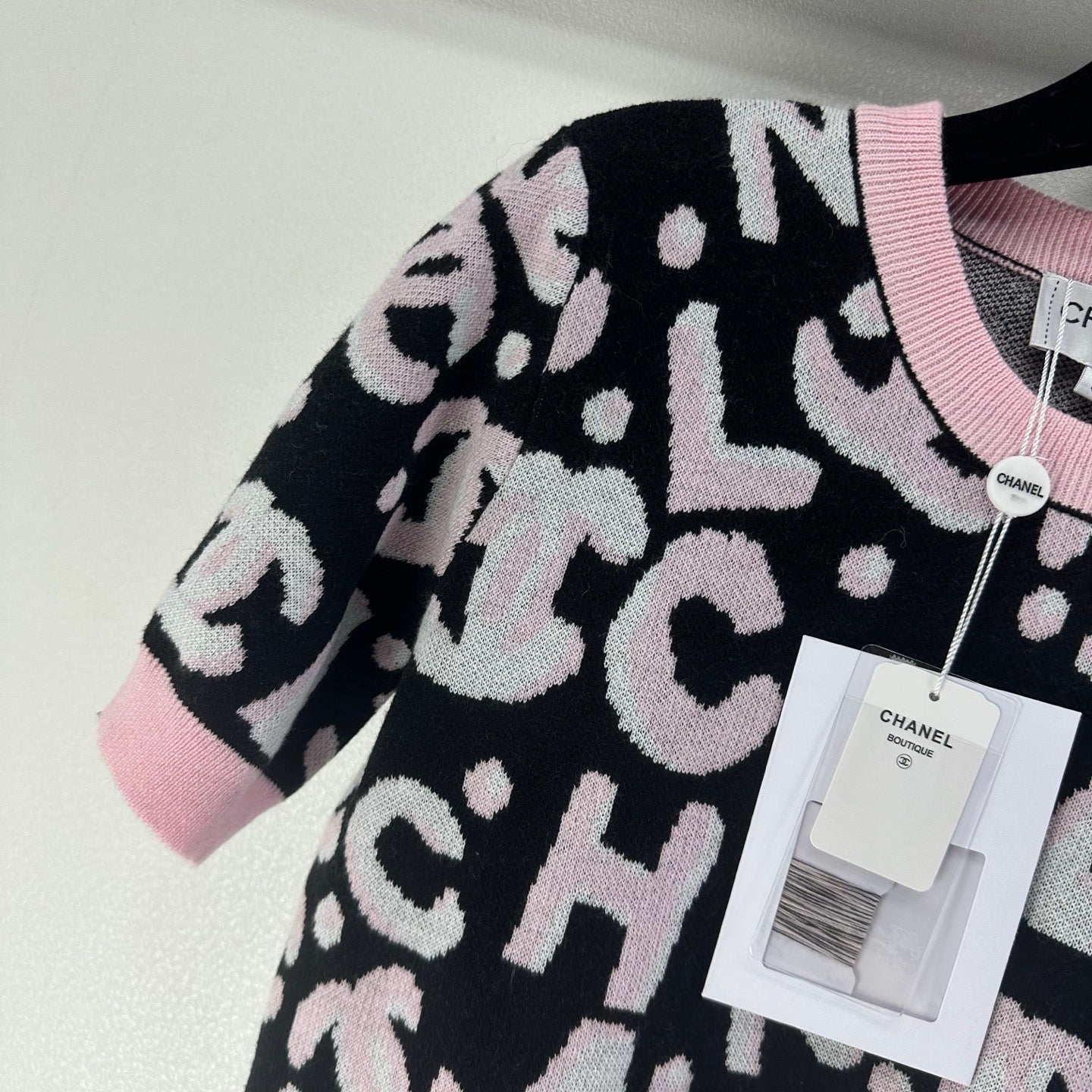 CC Short-Sleeved Knit Top Black Pink Wool Nylon 345986