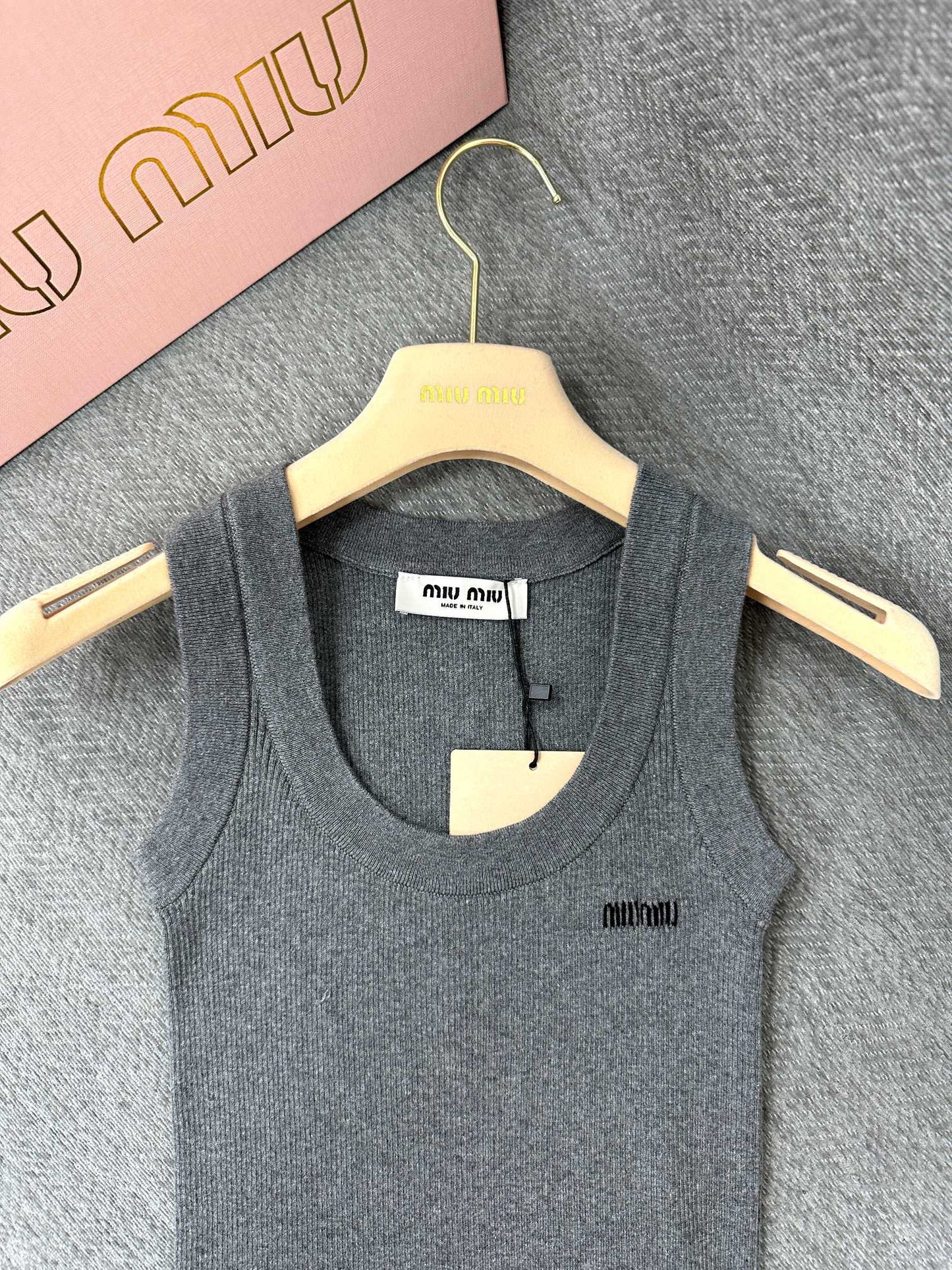 Miu Short Vest Grey Wool 345303