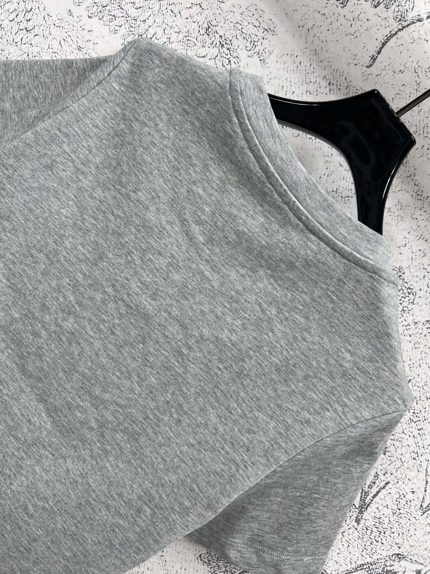 LV 25 Robot On The Chest T-Shirt Grey Cotton