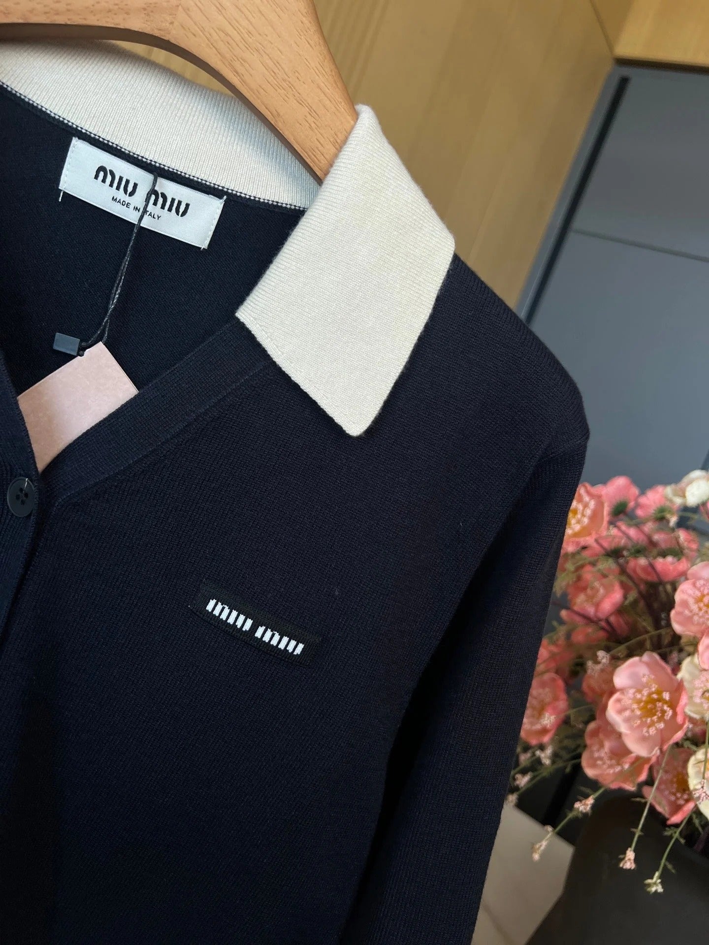MIUMIU LONG SLEEVE SHIRT STYLE 427
