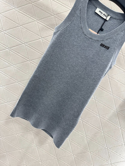 MIUMIU SLEEVELESS KNITTED SWEATER STYLE 114