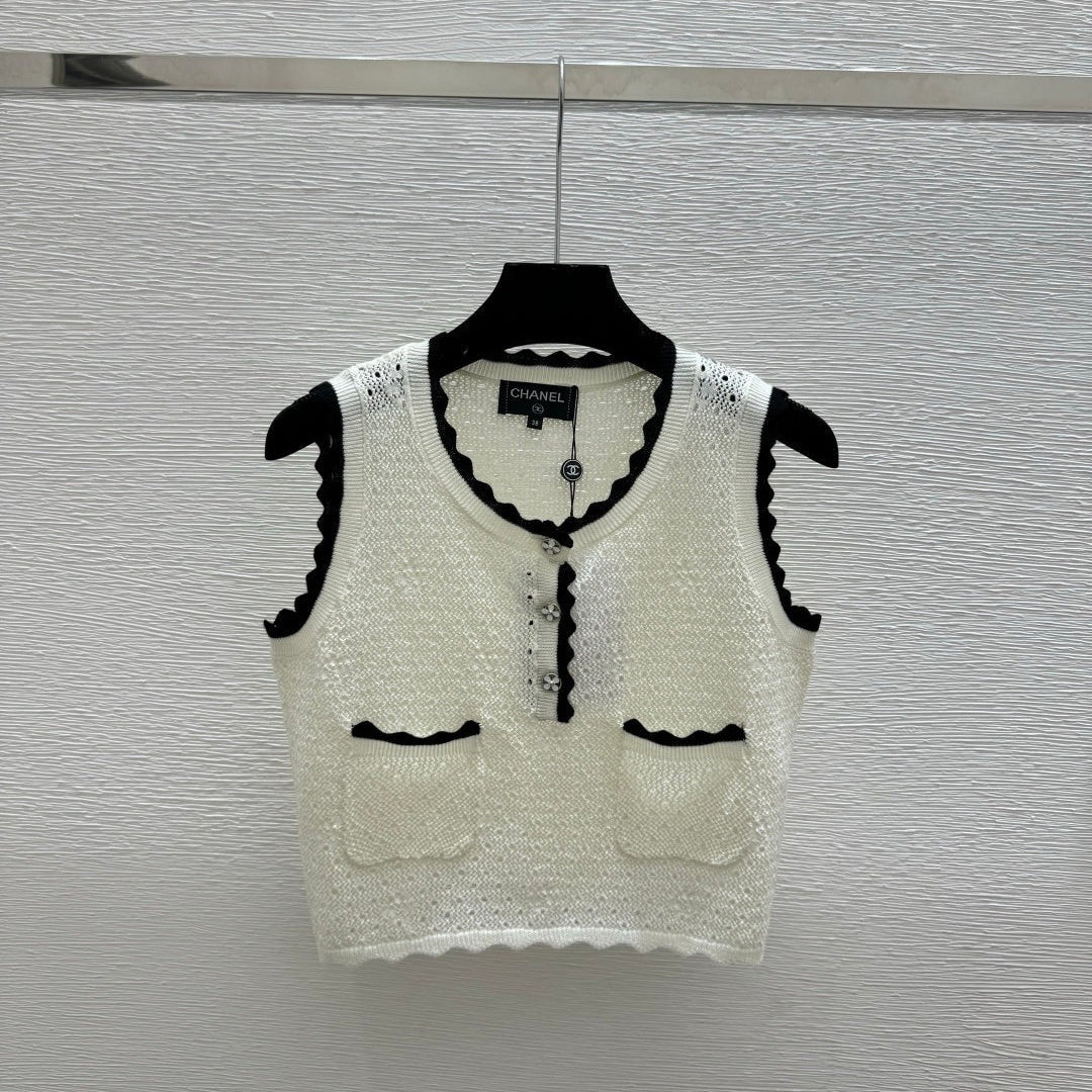 Chanel 2026 Lace Hollow-Out Round Neck Knitted Vest Cardigan Wool 132747