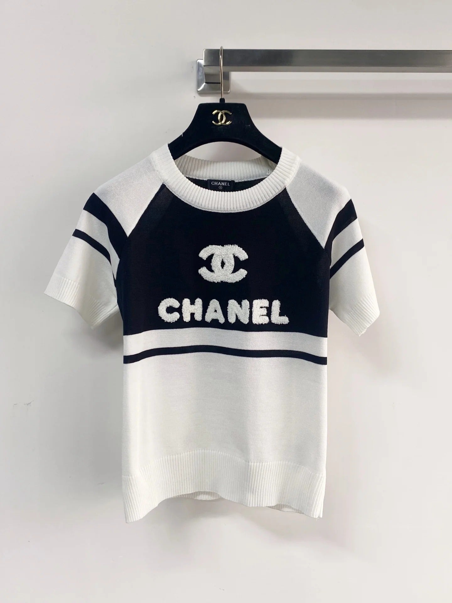 Chanel 2026 Short-Sleeve Shirt Pink Black White Wool Cashmere