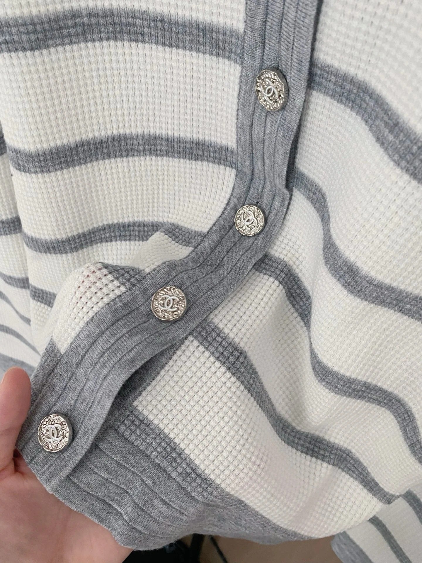 CHANEL 25S CARDIGAN STYLE 138